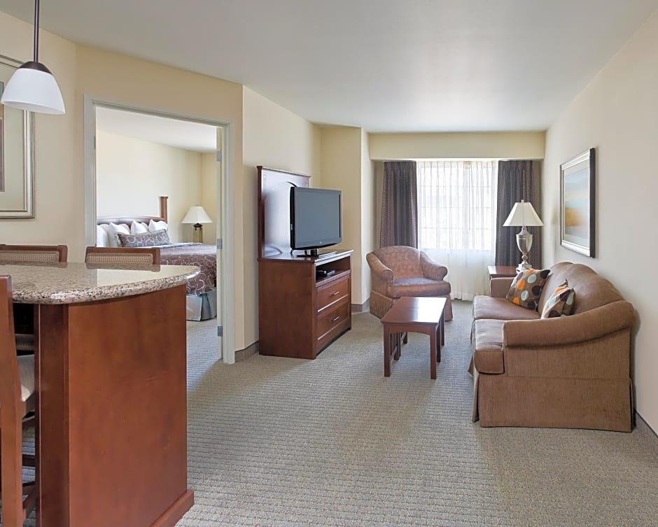 Staybridge Suites El Paso Airport Area