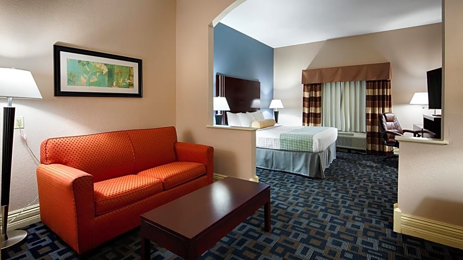 Best Western Plus Kalamazoo Suites