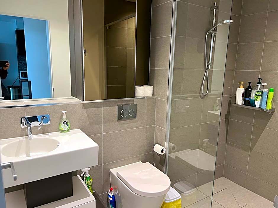 Wsp quiet apartment in CBD with free parking