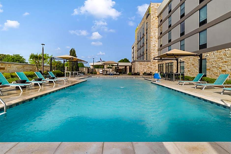 Home2 Suites By Hilton Dallas Addison