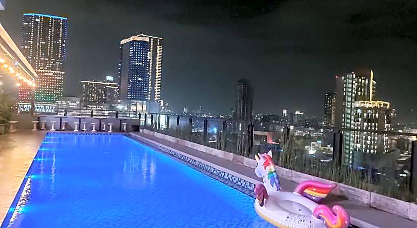 Surabaya River View Hotel