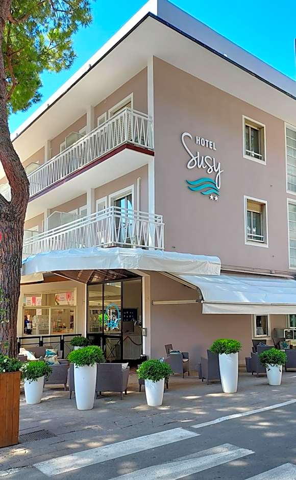 Hotel Susy - Bakery & Gluten Free Home Made - direttamente su viale Dante a due passi dal mare