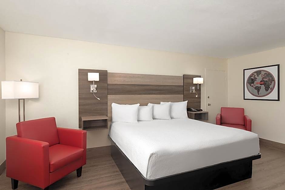 Ramada by Wyndham Kingman