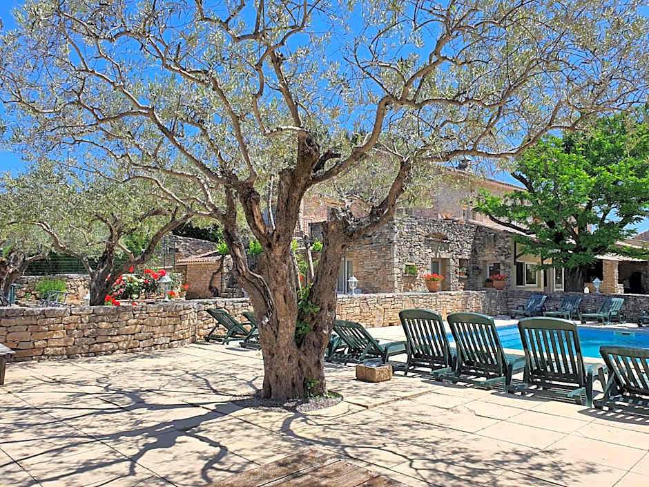 Logis Hôtel Restaurant L'Escarbille