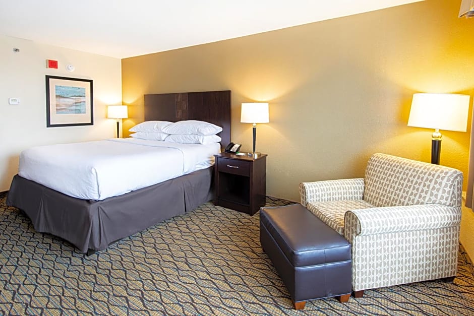 Holiday Inn Airport West Earth City By IHG