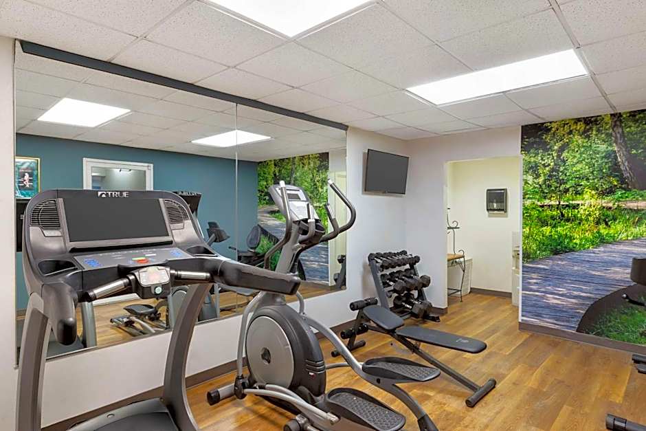 Clarion Pointe Research Triangle Park Durham