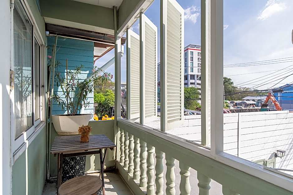 Take A Rest Donmuang Residence