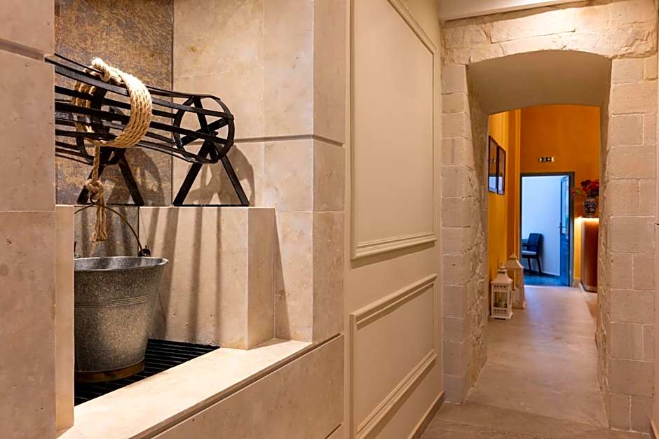 Captain's House Hotel Suites & Apartments