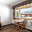 Rocky Mountain Ski Lodge