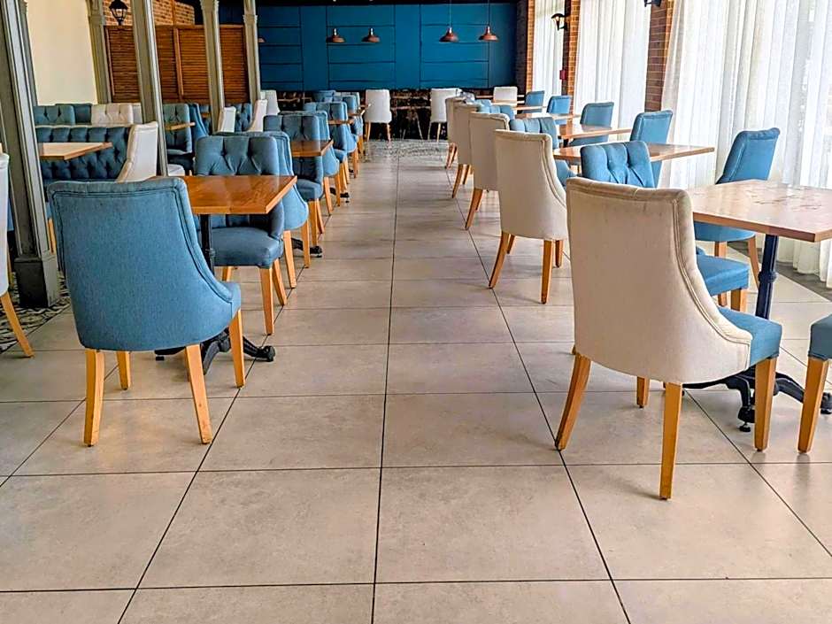 Mercure Ismailia Forsan Island
