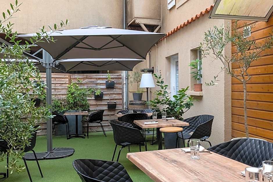 Logis Hôtel Restaurant La Châtellenie