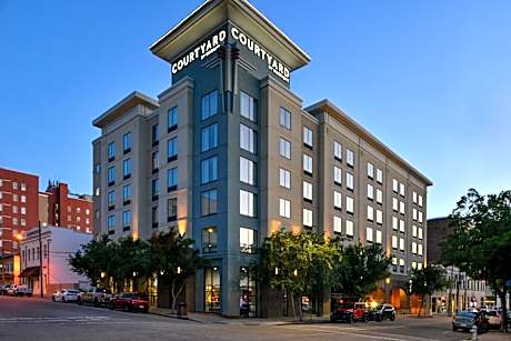 Courtyard by Marriott Wilmington Downtown/Historic District