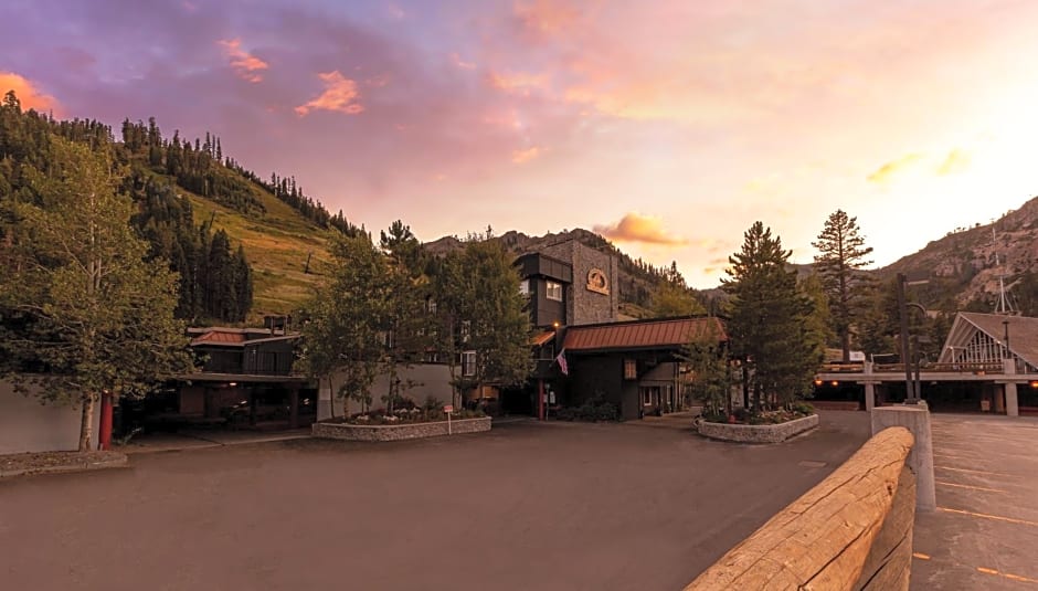 Red Wolf Lodge At Squaw Valley