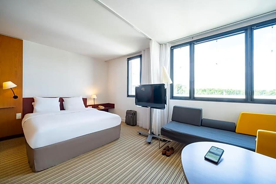 B&B HOTEL Calais Terminal Cite Europe 4 etoiles