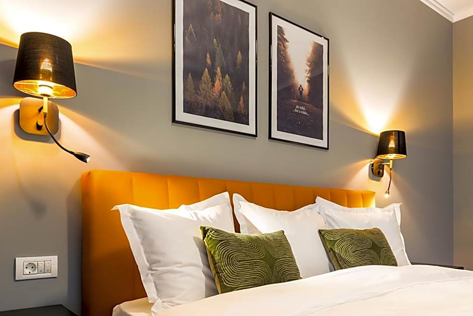 UpperHouse Suites & More