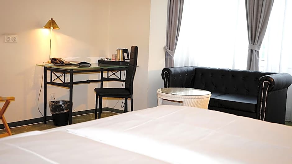 Entree Hotel Gross Borstel Garni