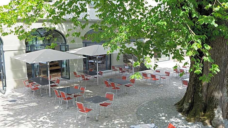 Schloss Burgdorf Youth Hostel