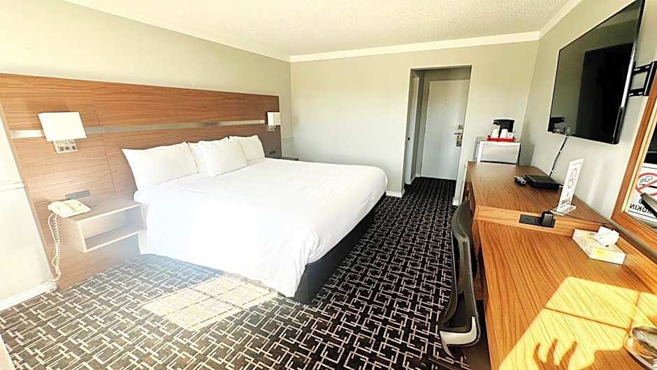 Baymont by Wyndham Edson