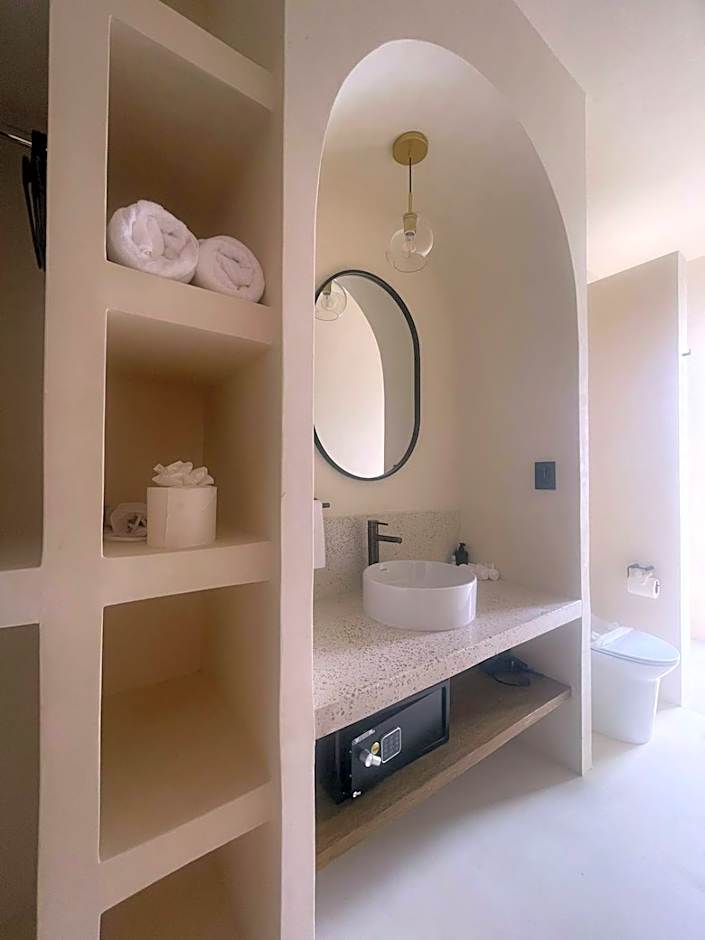 Casa Hood By the Sea