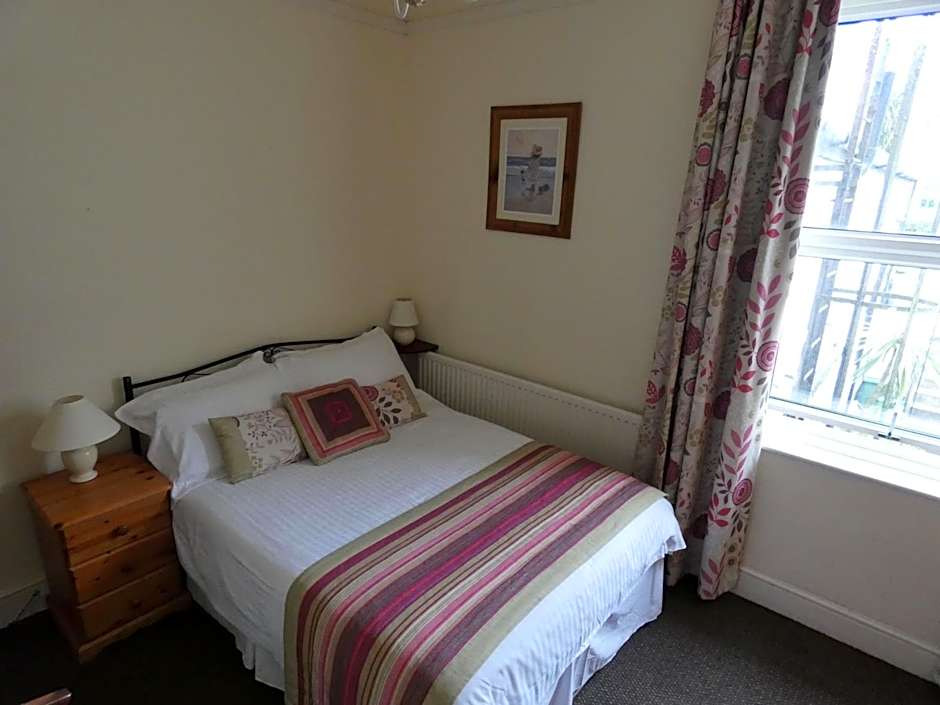 Hurst Dene Aparthotel