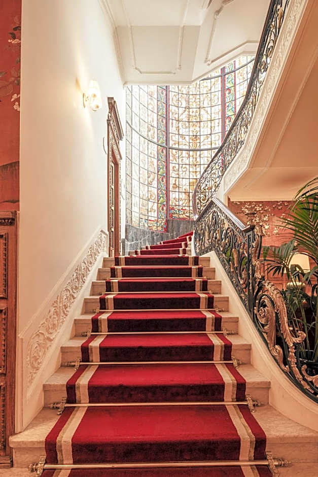 Infante Sagres  Luxury Historic Hotel