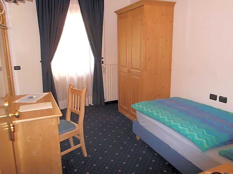 Hotel Tyrolia