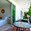 Kata Station Boutique Hotel, Kata Beach