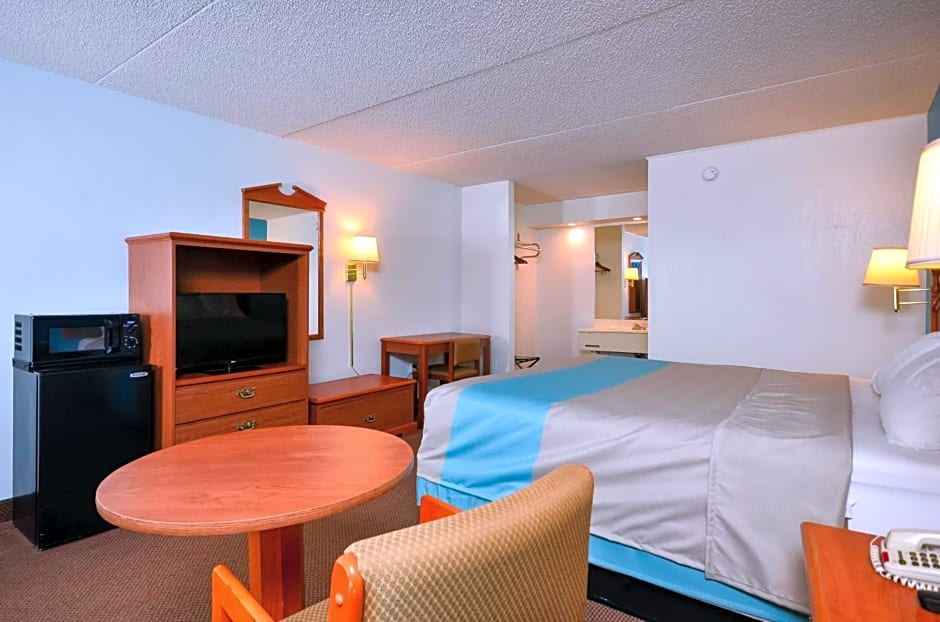 Motel 6-Pulaski, TN