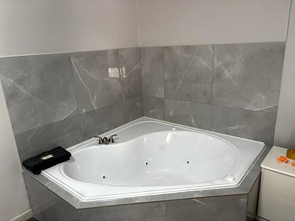 Advance Inn