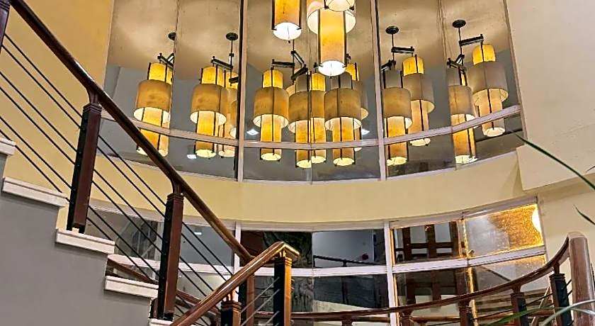 Mo2 Westown Hotel Mandalagan