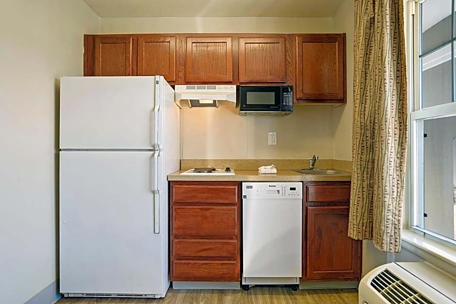 Extended Stay America Suites - Kansas City - Lenexa - 87th St.
