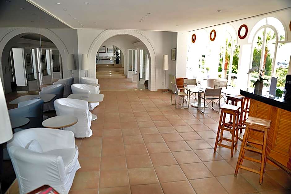 Auberge De La Calanque