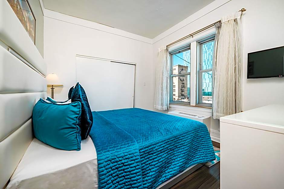 Congress Plaza Hotel