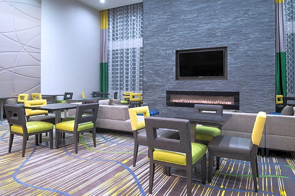 Holiday Inn Express & Suites Norman