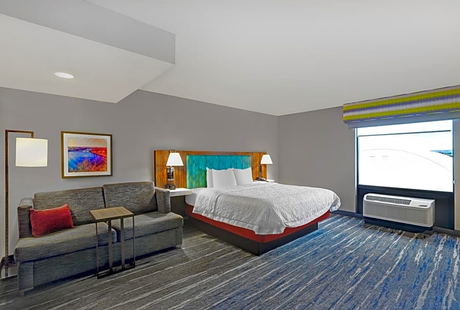 Hampton Inn Utica