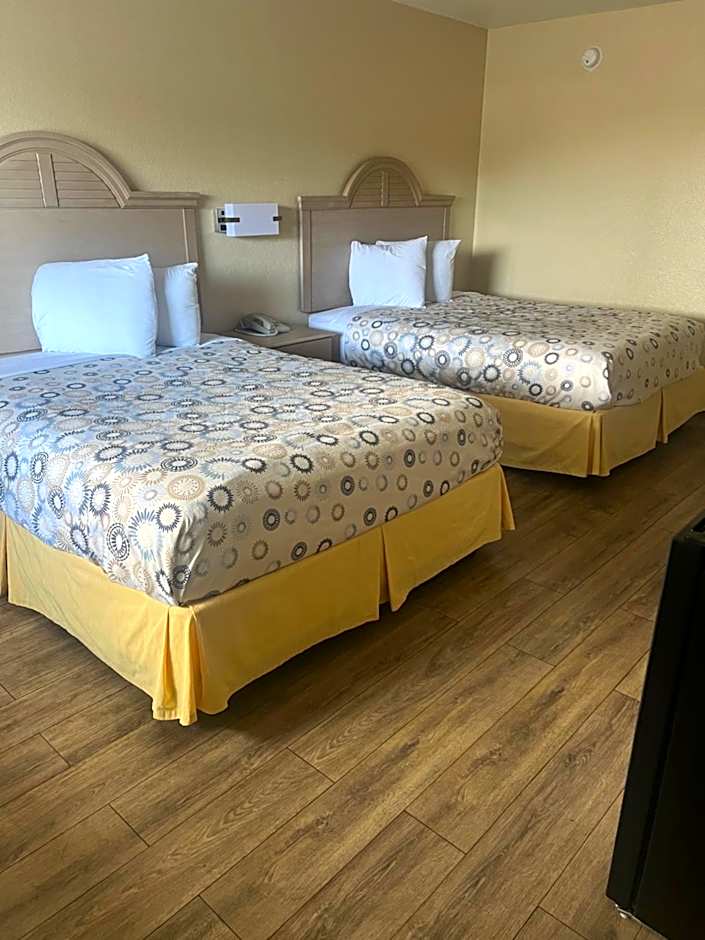 Hole Inn the Wall Hotel - Fort Walton Beach - Sunset Plaza - near Beaches & Hurlburt