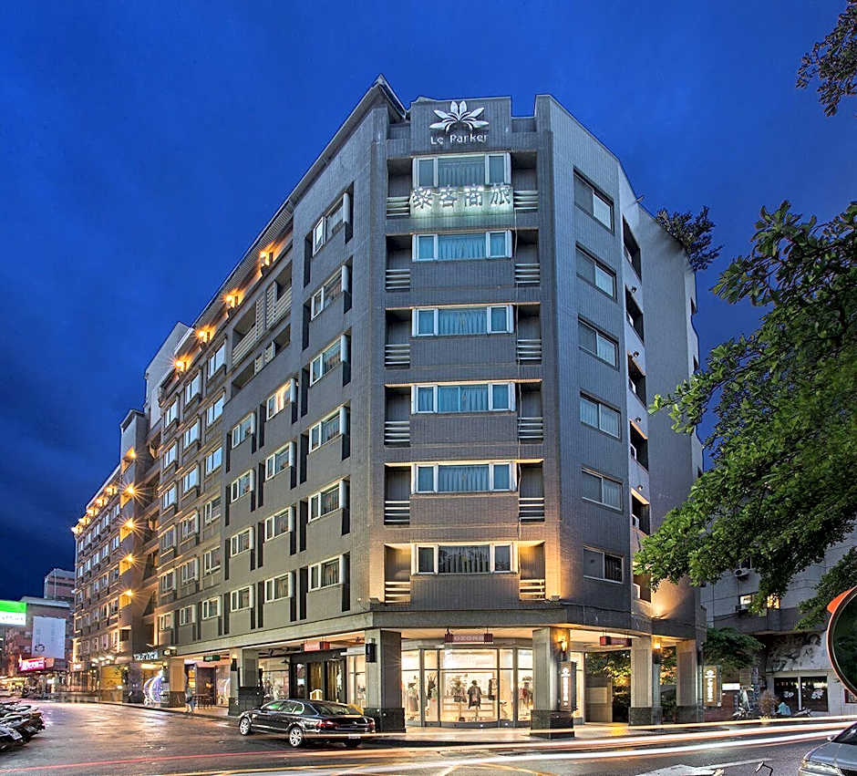 CHECK inn Express Taichung Fengchia