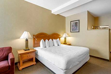 Accessible - 1 Queen, Mobility Accessible, Bathtub, Non-Smoking