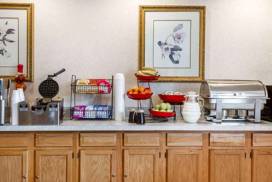 Ramada by Wyndham Strasburg Dover