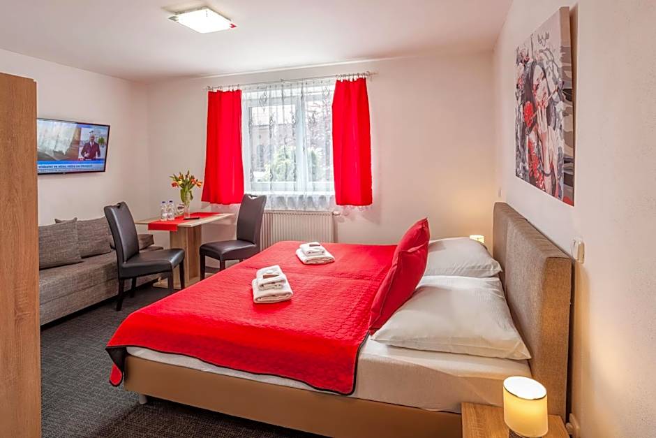 Elendris - Ubytování u kostela