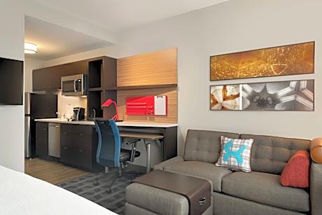 Studio, 1 King, Sofa bed