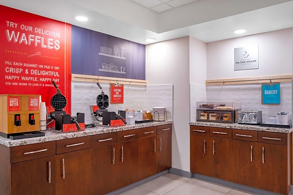 Hampton Inn By Hilton Auburn