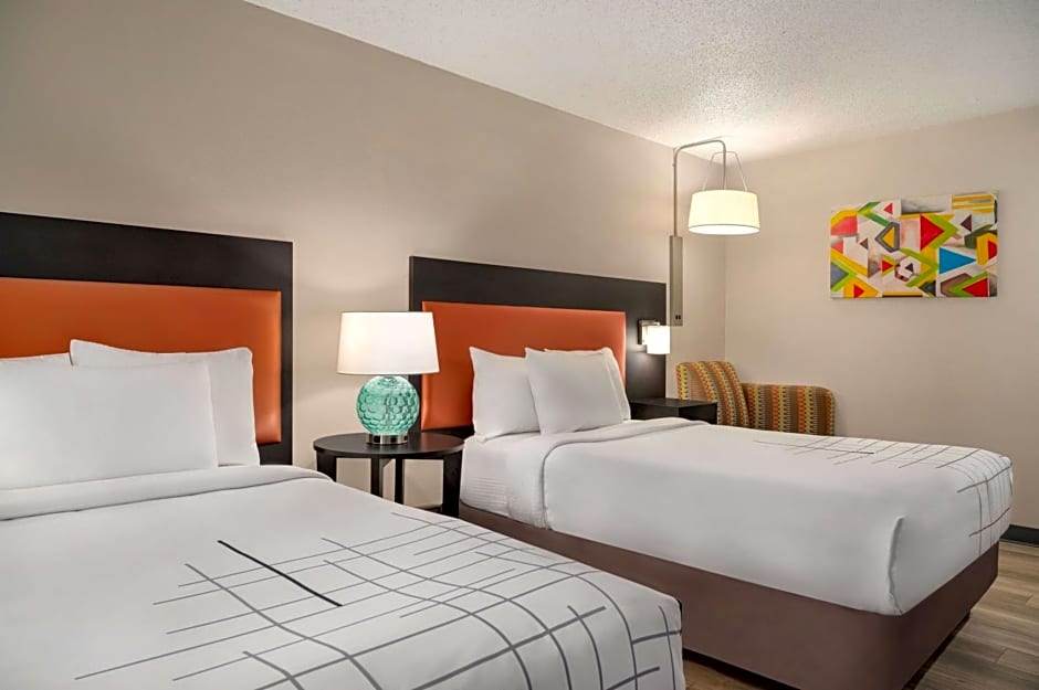 La Quinta Inn & Suites by Wyndham Columbus Airport Reynoldsburg