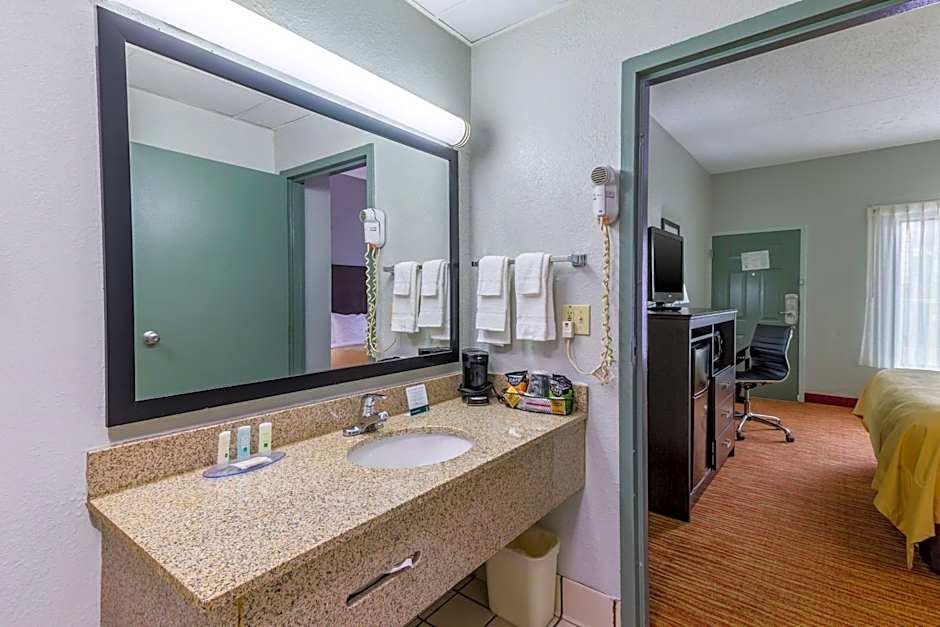 Quality Inn Goodlettsville