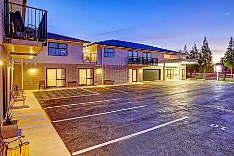 BKs Premier Motel Hamilton