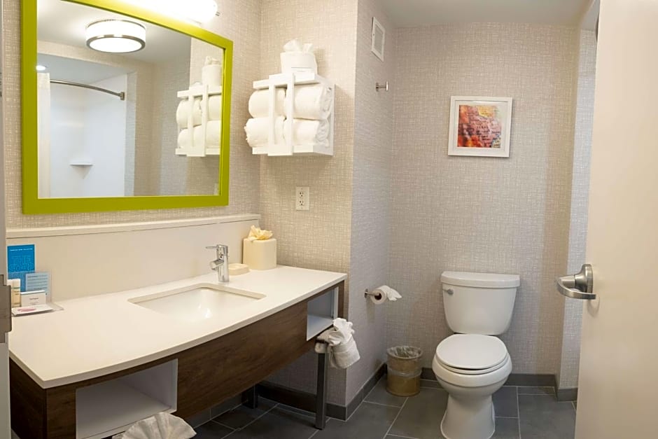 Hampton Inn By Hilton & Suites Dallas/Lewisville-Vista Ridge Mall, Tx