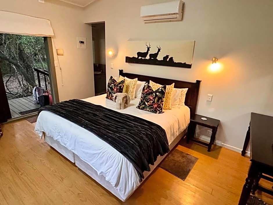 Khangela Private Game Lodge - Self Catering - Bedrooms Three-Private Chalets - Hluhluwe