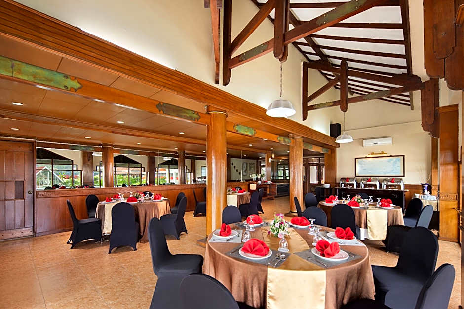 Royal Hotel and Villa Batu