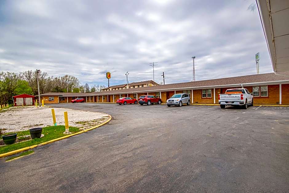 OYO Travelier Motel