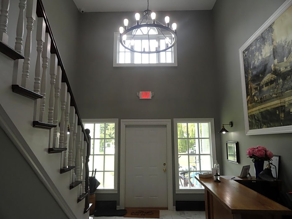 The Bond 1786 Inn